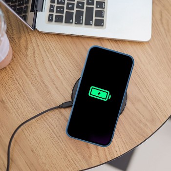 Silikonový kryt Silicone Mag Cover s ochranou fotoaparátu a podporou MagSafe pro iPhone 16 Pro modrý