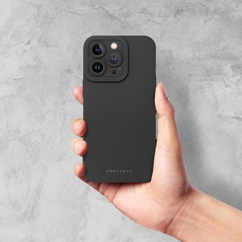 Kryt Roar Luna na iPhone 17 černý